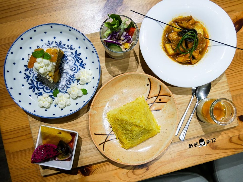 高雄美食推薦》烏拉森林歐風餐館●波蘭&日裔加拿大老闆用美食帶你環遊世界! 隱身高雄巷弄滿滿異國風情秘密森林餐廳 - 軟西，遊記