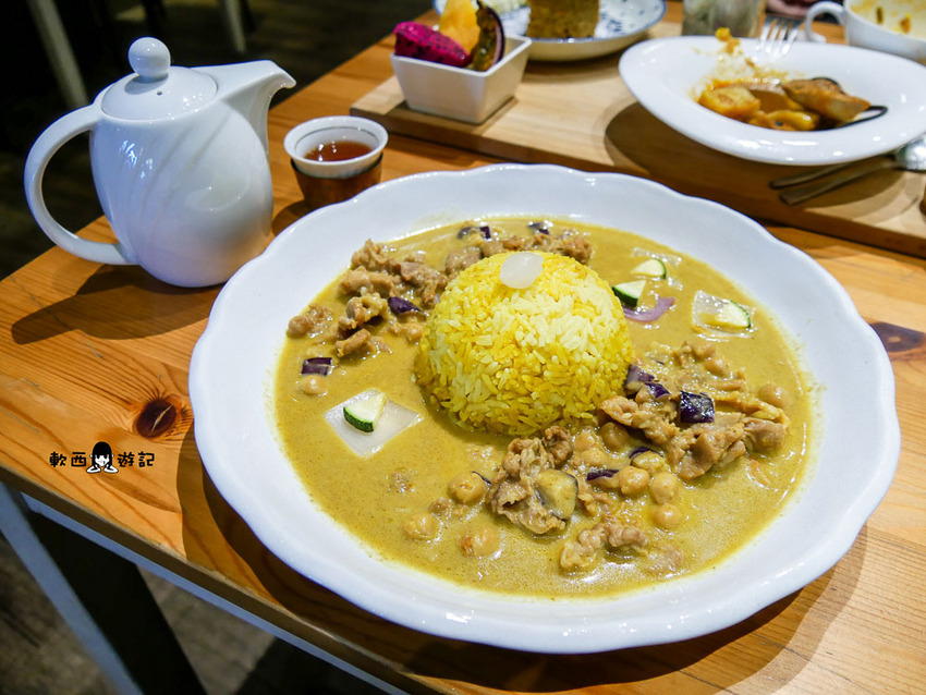 高雄美食推薦》烏拉森林歐風餐館●波蘭&日裔加拿大老闆用美食帶你環遊世界! 隱身高雄巷弄滿滿異國風情秘密森林餐廳 - 軟西，遊記