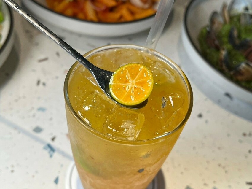 （中壢美食）義沐中壢中美店～蕃茄海鮮義大利麵、黑松露蕃茄野菇