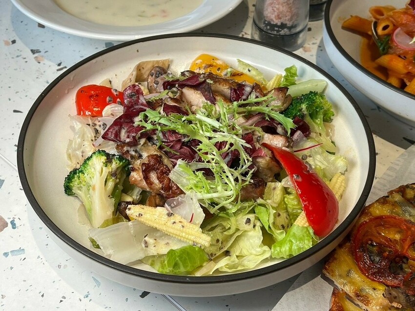 （中壢美食）義沐中壢中美店～蕃茄海鮮義大利麵、黑松露蕃茄野菇