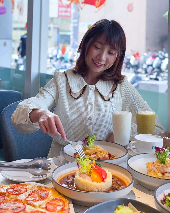 桃園市中壢區你沒吃過的中壢網美義式餐廳！位於火車站附近的義沐 - 安妮 Anny