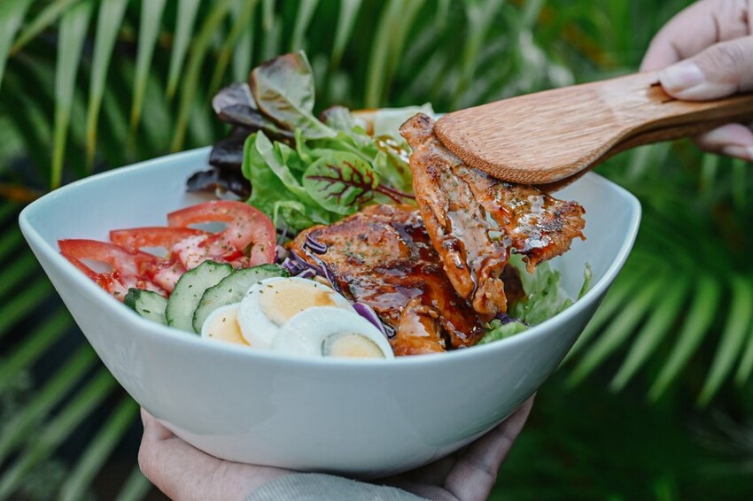 評價4星，超平價中西式早午餐，推美式狂想系列套餐組合價都是89元還附飲品與薯餅或薯泥！