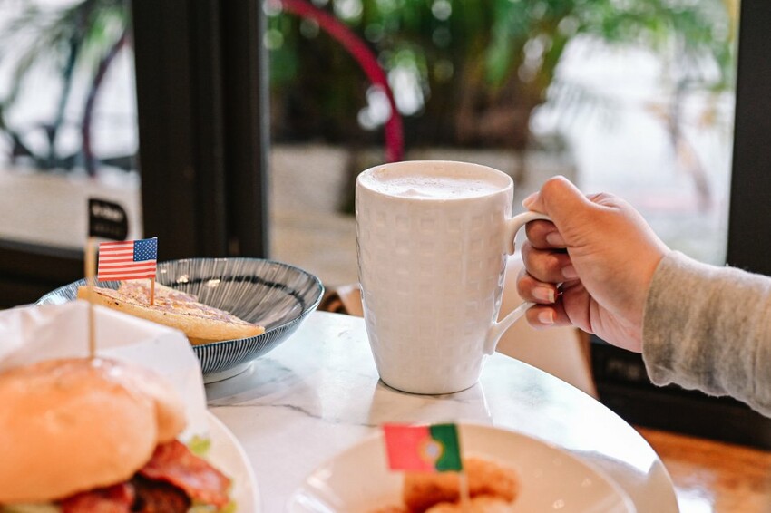 評價4星，超平價中西式早午餐，推美式狂想系列套餐組合價都是89元還附飲品與薯餅或薯泥！