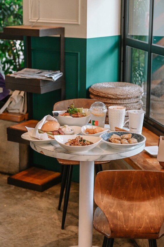 評價4星，超平價中西式早午餐，推美式狂想系列套餐組合價都是89元還附飲品與薯餅或薯泥！