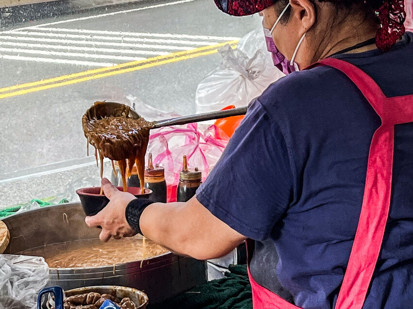阿倍麵線｜里長伯斜槓好吃麵線！大腸爆量重口味麵線