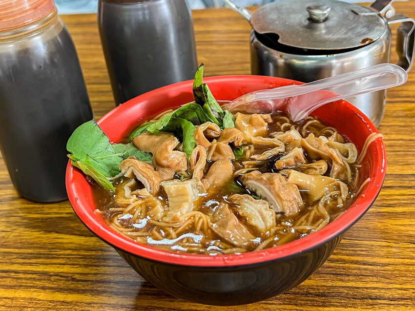 阿倍麵線｜里長伯斜槓好吃麵線！大腸爆量重口味麵線