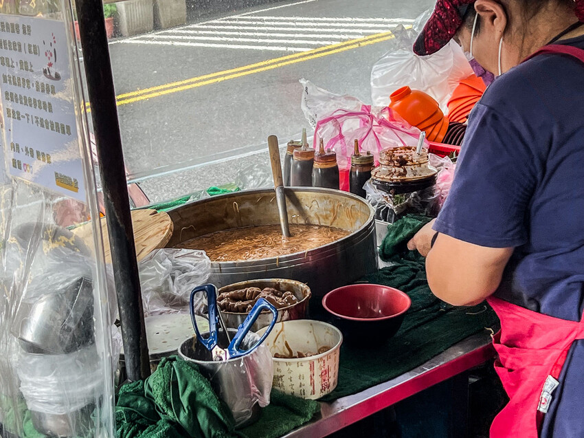 阿倍麵線｜里長伯斜槓好吃麵線！大腸爆量重口味麵線