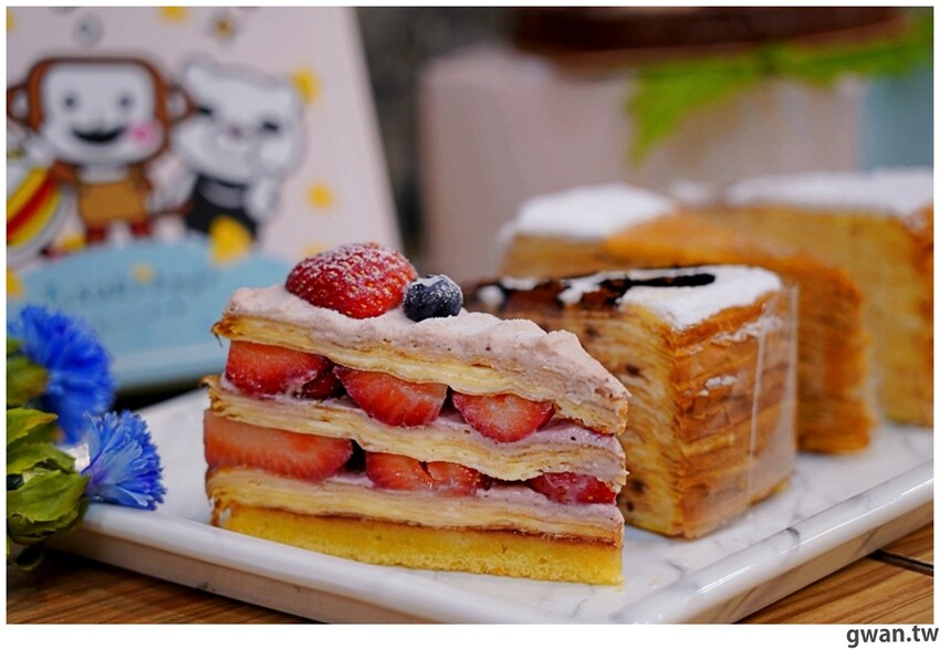 台南超人氣千層進軍逢甲啦!草莓季推出新口味,每月還有限定超值組~