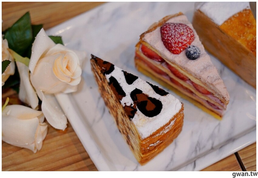 台南超人氣千層進軍逢甲啦!草莓季推出新口味,每月還有限定超值組~