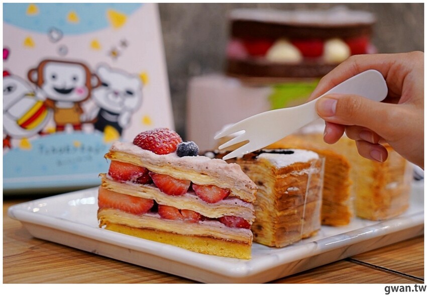 台南超人氣千層進軍逢甲啦!草莓季推出新口味,每月還有限定超值組~