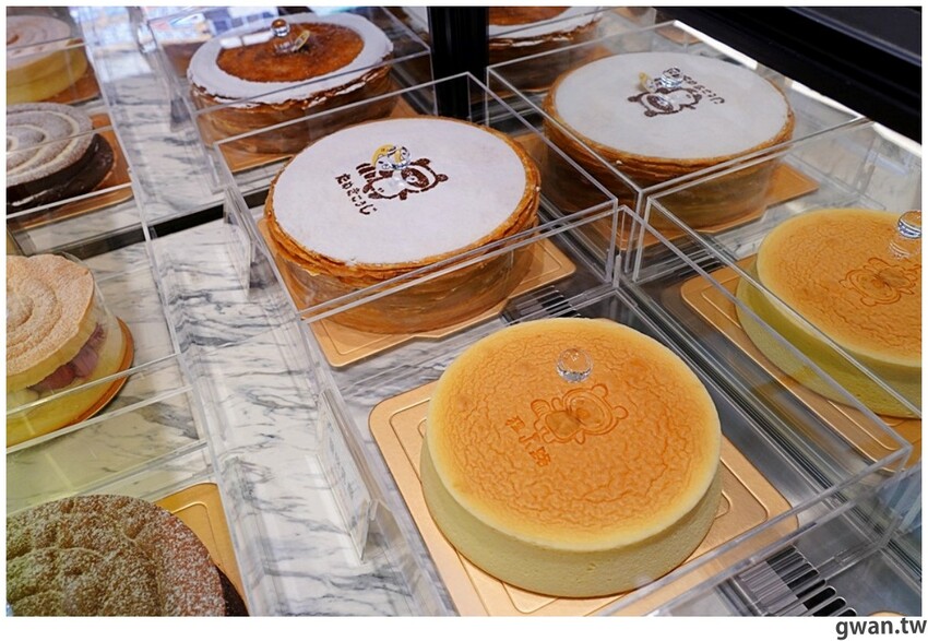 台南超人氣千層進軍逢甲啦!草莓季推出新口味,每月還有限定超值組~