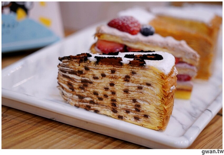 台南超人氣千層進軍逢甲啦!草莓季推出新口味,每月還有限定超值組~