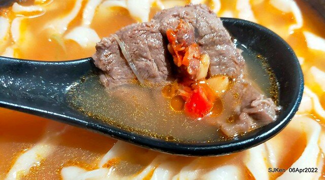 六訪五訪「初面-北投石牌店」(Tomato beef noodle & chili source )， Taipei, Taiwan, SJKen, Apr 6, 2022