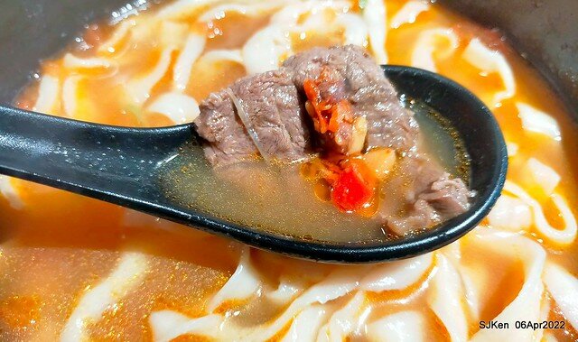 六訪五訪「初面-北投石牌店」(Tomato beef noodle & chili source )， Taipei, Taiwan, SJKen, Apr 6, 2022