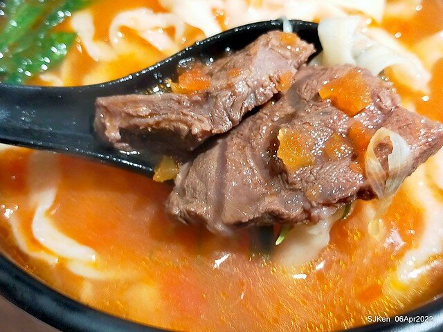 六訪五訪「初面-北投石牌店」(Tomato beef noodle & chili source )， Taipei, Taiwan, SJKen, Apr 6, 2022