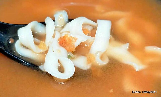 「初面-北投石牌店」(Fried Chicken with Shrimp & tomato soup noodle)， Taipei, Taiwan, SJKen, May 12, 2021