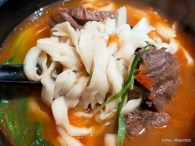六訪五訪「初面-北投石牌店」(Tomato beef noodle & chili source )， Taipei, Taiwan, SJKen, Apr 6, 2022