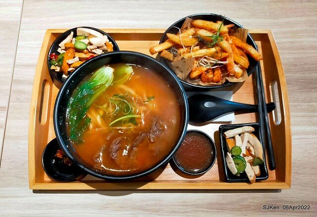 六訪五訪「初面-北投石牌店」(Tomato beef noodle & chili source )， Taipei, Taiwan, SJKen, Apr 6, 2022