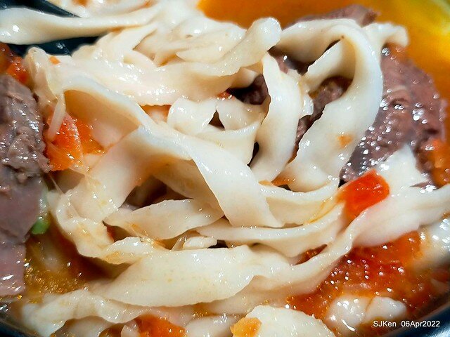 六訪五訪「初面-北投石牌店」(Tomato beef noodle & chili source )， Taipei, Taiwan, SJKen, Apr 6, 2022