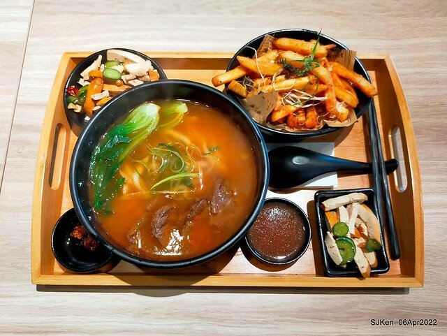 六訪五訪「初面-北投石牌店」(Tomato beef noodle & chili source )， Taipei, Taiwan, SJKen, Apr 6, 2022