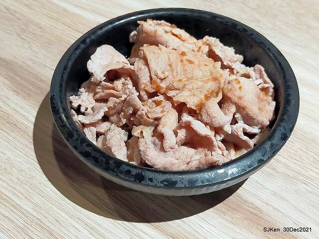 「初面-北投石牌店」(Beef noodle & radish with chicken soup )， Taipei, Taiwan, SJKen, Dec 30, 2021