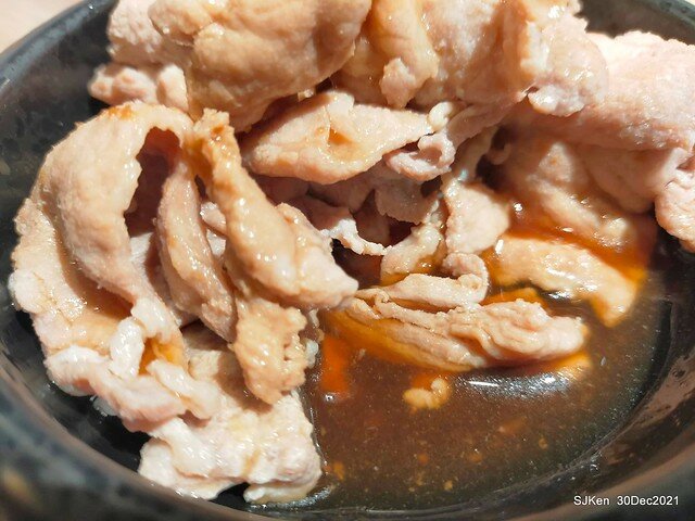 「初面-北投石牌店」(Beef noodle & radish with chicken soup )， Taipei, Taiwan, SJKen, Dec 30, 2021