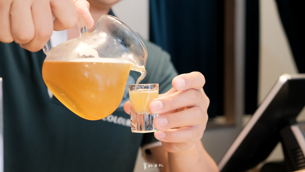 金色魔法紅茶 茶藝師 台中飲料店 台中茶店_-15.png