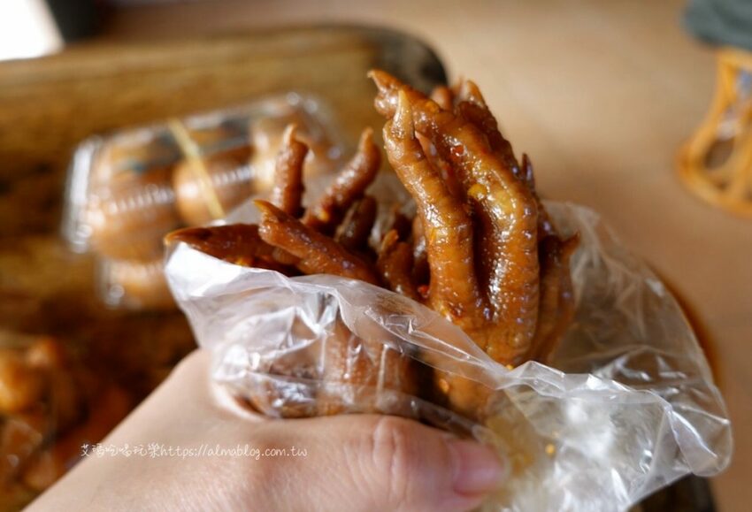 民宿賣滷味人氣還超高?遊客來山區買伴手禮.茶燻蛋一買就是10盒以上 - 艾瑪▪ 享受吃喝玩樂札記