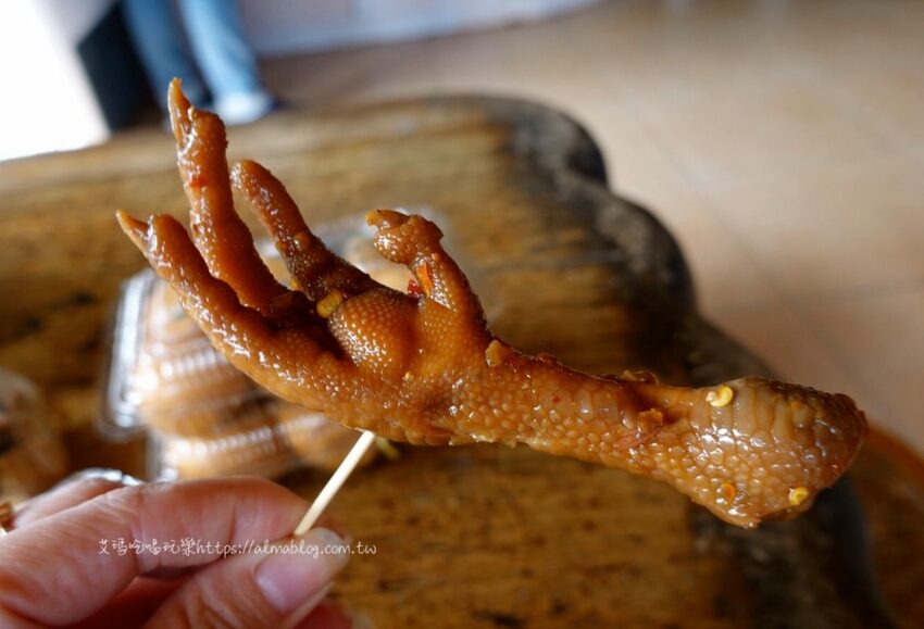 民宿賣滷味人氣還超高?遊客來山區買伴手禮.茶燻蛋一買就是10盒以上 - 艾瑪▪ 享受吃喝玩樂札記