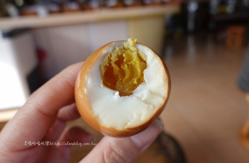 民宿賣滷味人氣還超高?遊客來山區買伴手禮.茶燻蛋一買就是10盒以上 - 艾瑪▪ 享受吃喝玩樂札記