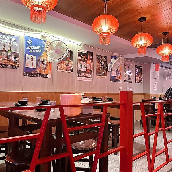 東區大巨蛋完鍋子熱炒 ! 150道菜任選把選擇障礙一秒解開，輕鬆滿足所有人的胃口~