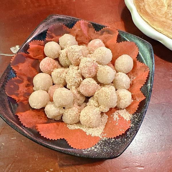 東區大巨蛋完鍋子熱炒 ! 150道菜任選把選擇障礙一秒解開，輕鬆滿足所有人的胃口~