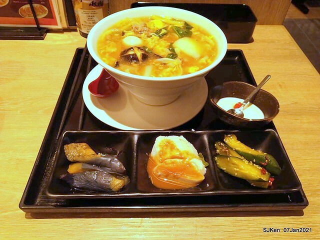 Dumpling & Combination Ankaka Ramen at Japanese dumpling & noodle store 「餃子の王將—台灣直營3號店(台北統一時代店)」, Taipei, Taiwan, SJKen, Jan 7, 2021.