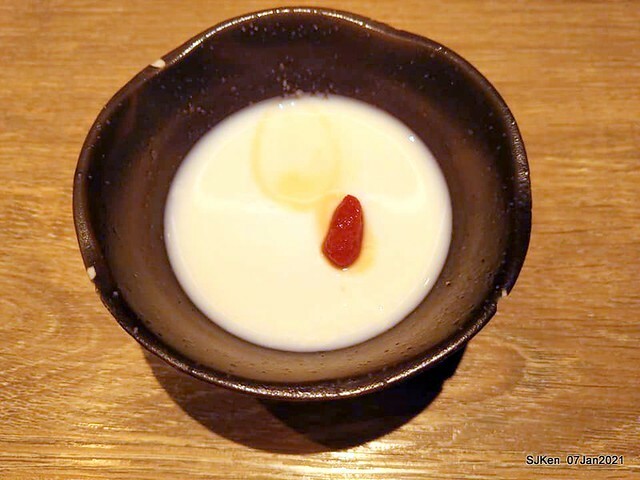 Dumpling & Combination Ankaka Ramen at Japanese dumpling & noodle store 「餃子の王將—台灣直營3號店(台北統一時代店)」, Taipei, Taiwan, SJKen, Jan 7, 2021.