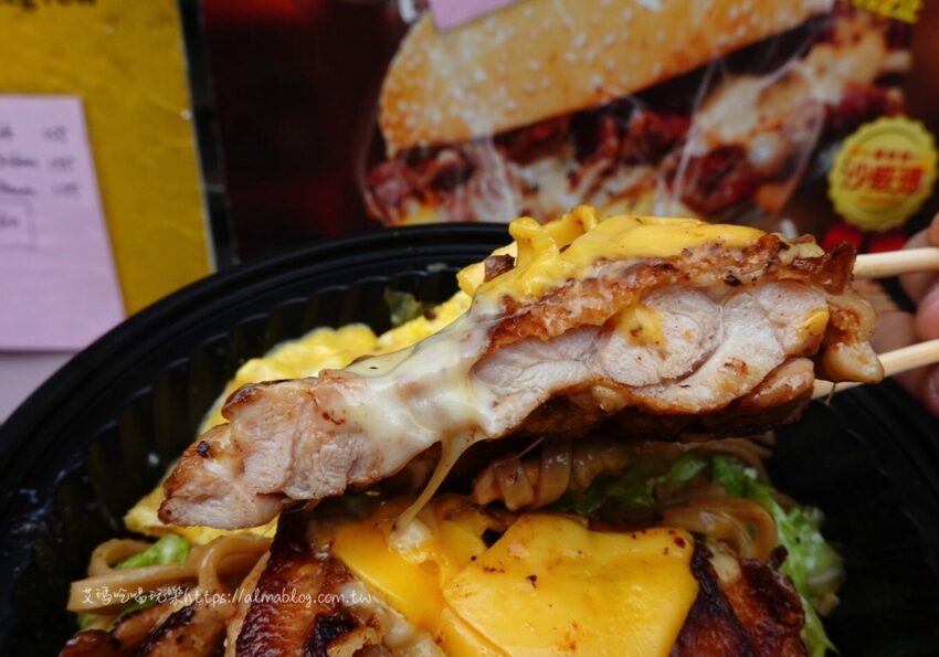 街邊鐵板料理!超銷魂的沙威瑪.爆炸起司骰子牛.大份量去骨雞腿排+鐵板麵 - 艾瑪▪ 享受吃喝玩樂札記
