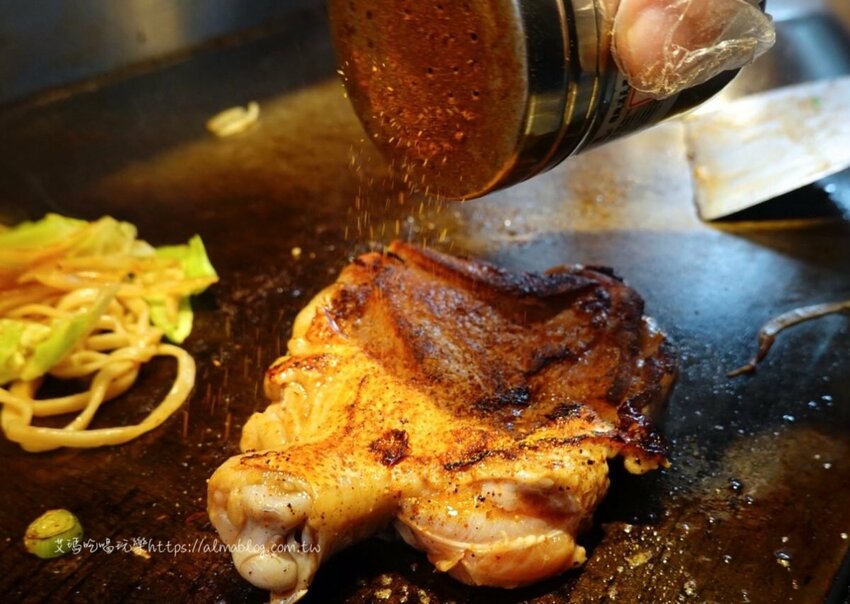 街邊鐵板料理!超銷魂的沙威瑪.爆炸起司骰子牛.大份量去骨雞腿排+鐵板麵 - 艾瑪▪ 享受吃喝玩樂札記