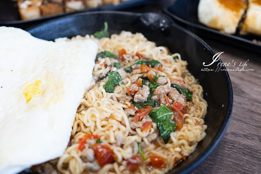 蘆洲低調好吃麵包推薦｜波蘿買一送一，芋頭尬鹹蛋黃有夠讚，芒果季新品珠寶盒、芒果大福必買 @Irene's 食旅．時旅