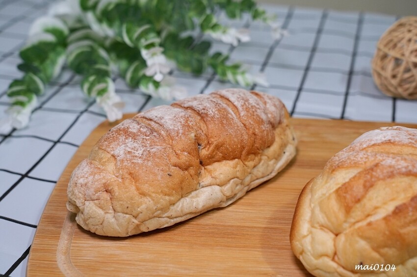 新北蘆洲美食|謙謙烘焙~菠蘿麵包買一送一,另推出各式中秋月餅,現場購買或是預訂皆可