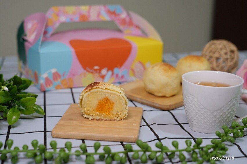 新北蘆洲美食|謙謙烘焙~菠蘿麵包買一送一,另推出各式中秋月餅,現場購買或是預訂皆可