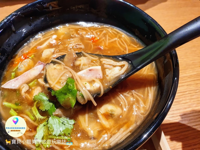 [食]台北 獨特海味 碰出麵線新滋味 來碗熱呼呼的淡菜海味麵線吧! 誠品松菸 帽哥海味