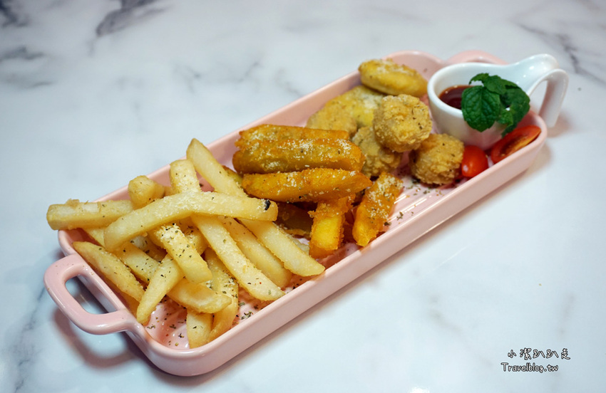 彰化美食|歲月靜好:少女心大噴發!粉紅控必訪夢幻咖啡廳IG人氣打卡點! - 小潔趴趴走旅遊札記