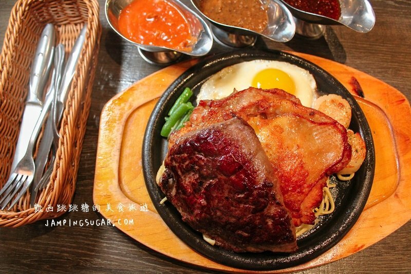 台北食記-專獵牛排福德店 | 台北平價牛排推薦 ! 一客牛排最低只要149元,附香蒜麵包、玉米濃湯及可樂飲料 @凱西跳跳糖の美食旅遊