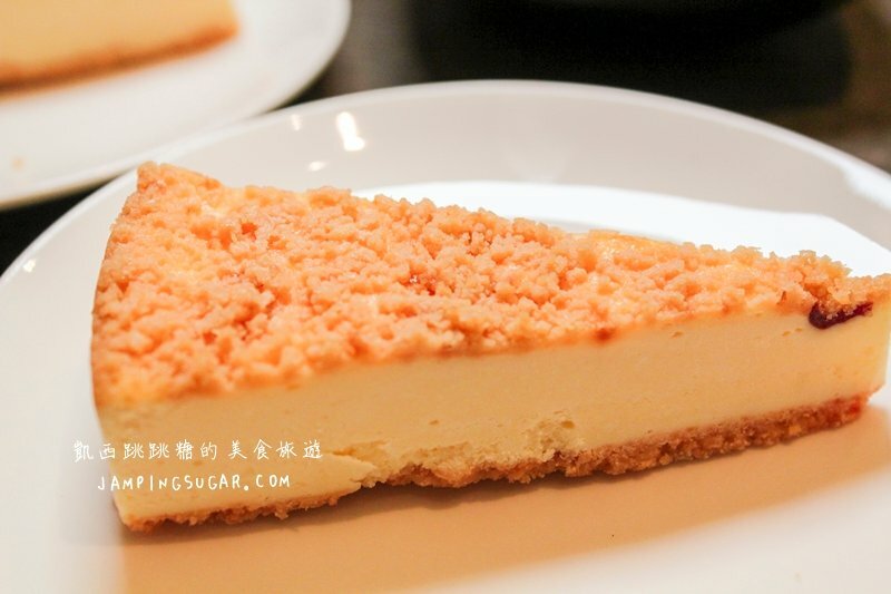 台北食記-專獵牛排福德店 | 台北平價牛排推薦 ! 一客牛排最低只要149元,附香蒜麵包、玉米濃湯及可樂飲料 @凱西跳跳糖の美食旅遊