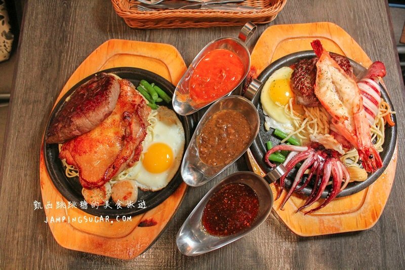 台北食記-專獵牛排福德店 | 台北平價牛排推薦 ! 一客牛排最低只要149元,附香蒜麵包、玉米濃湯及可樂飲料 @凱西跳跳糖の美食旅遊