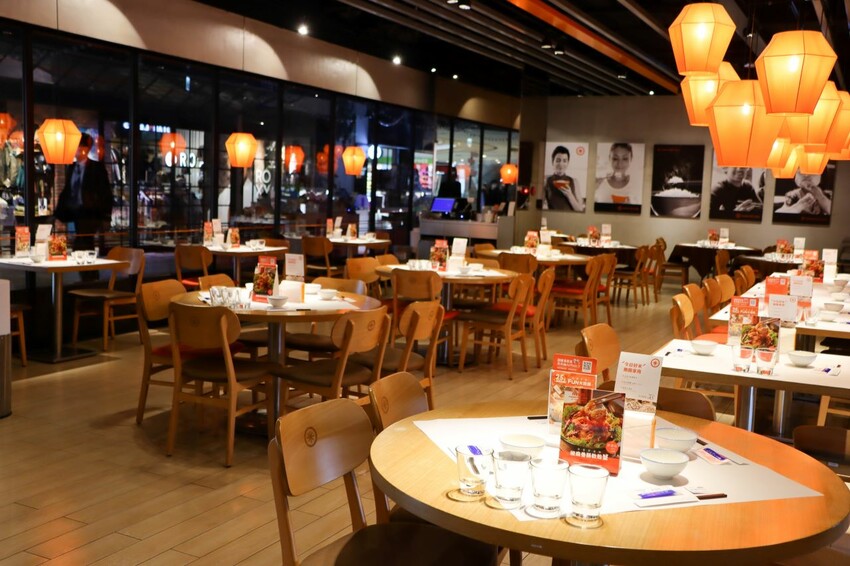 桃園青埔美食最齊全、全桃最特色賀歲裝置藝術就在這邊~全年停車都免費!!!!