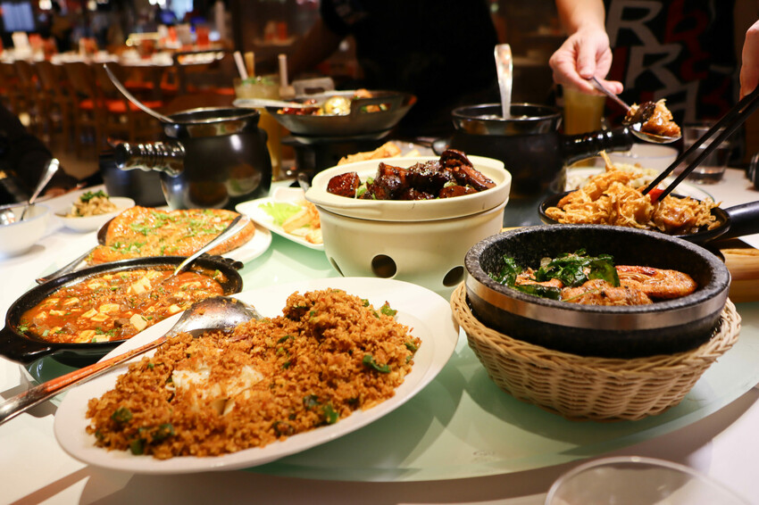 桃園青埔美食最齊全、全桃最特色賀歲裝置藝術就在這邊~全年停車都免費!!!!