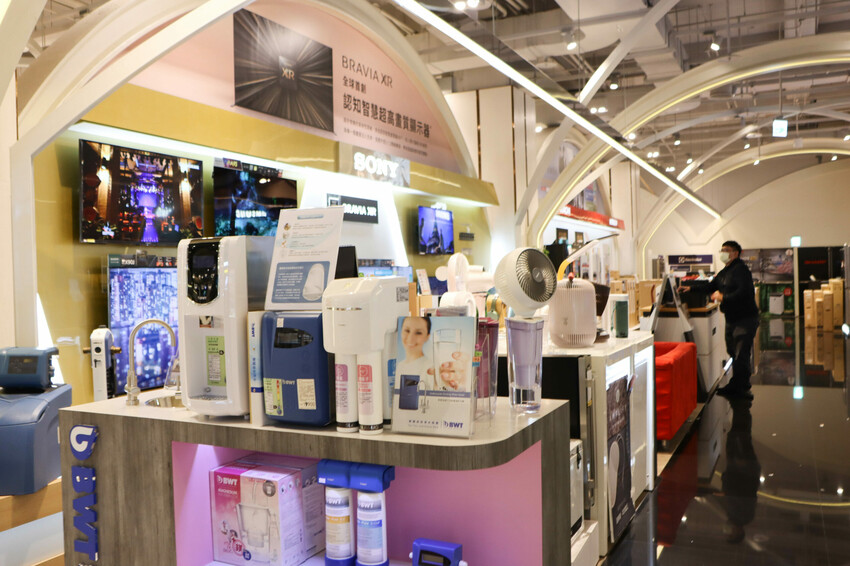 桃園青埔美食最齊全、全桃最特色賀歲裝置藝術就在這邊~全年停車都免費!!!!