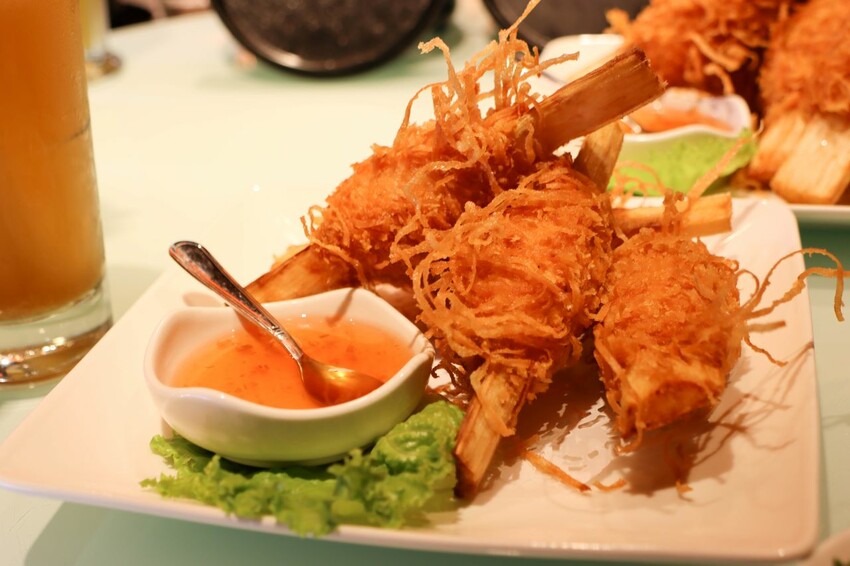 桃園青埔美食最齊全、全桃最特色賀歲裝置藝術就在這邊~全年停車都免費!!!!