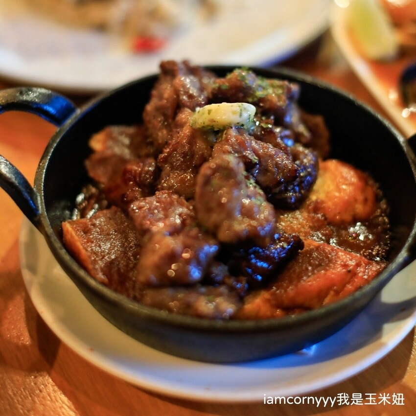 台北市大安區【台北大安】Waiting Bistro 餐酒館｜東區球賽轉播的餐酒館、任選精釀啤酒、巷弄間聚餐好地點