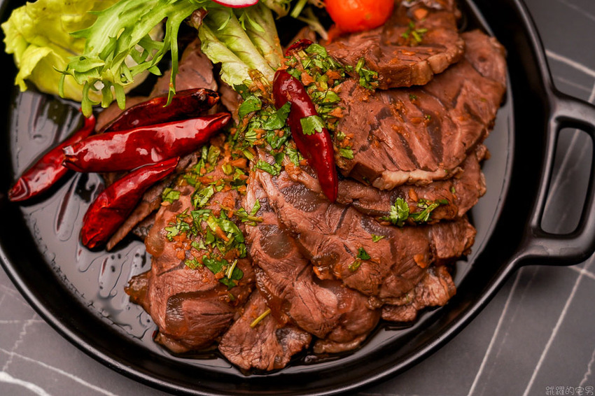 東區餐酒館新開店 LIFT Food & Drinks- 下班小酌放鬆推薦調酒 蒜悶蝦 義大利麵不能錯過 捷運忠孝復興